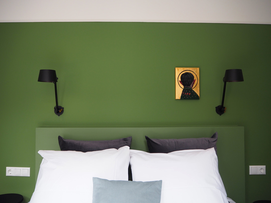 利昂市酒店主图