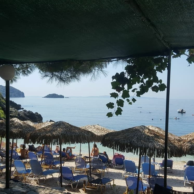 Aiora Suites