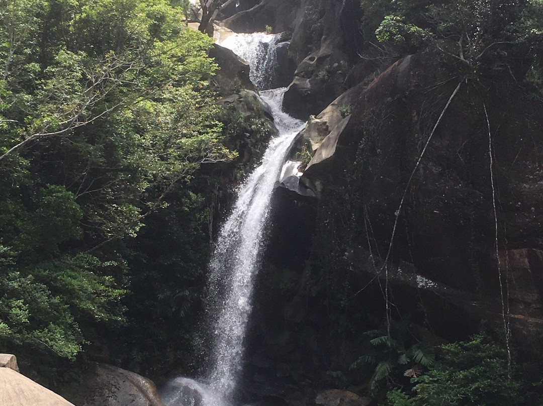 Todoroki Falls-名护市必去景点