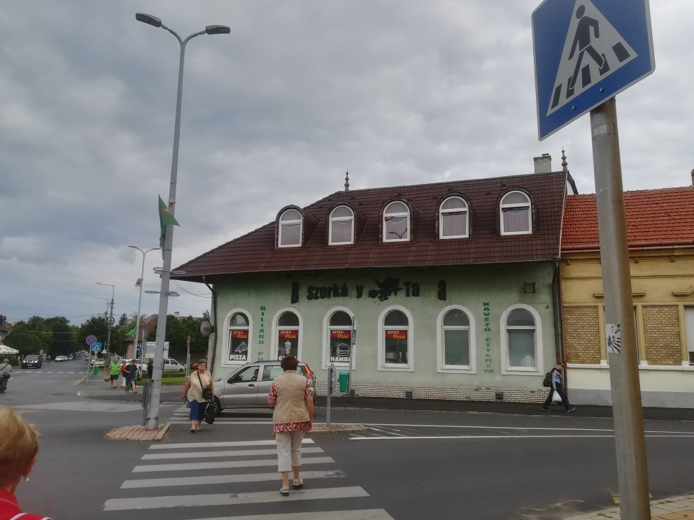 Boszorkany Tanya Etterem Es Panzio