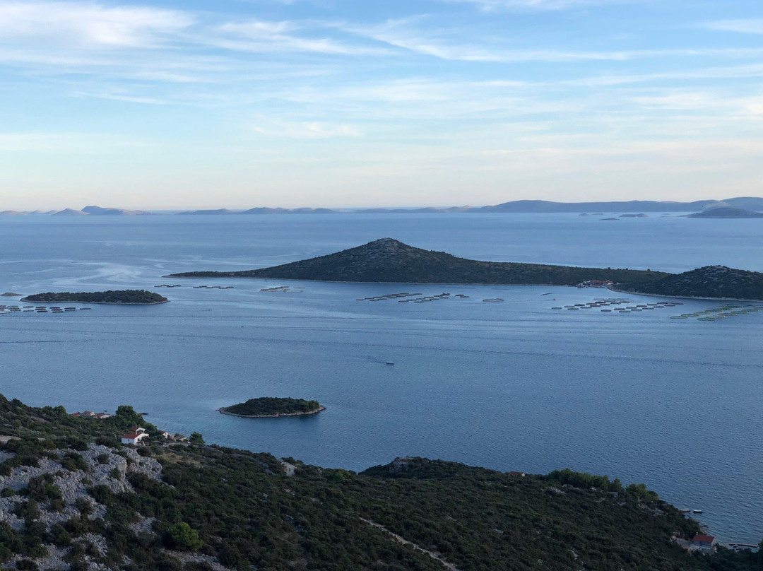 Aussichtsturm Tkon-Tkon必去景点