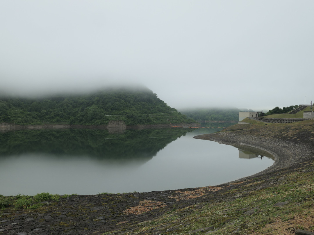 Gassan Lake景点图片