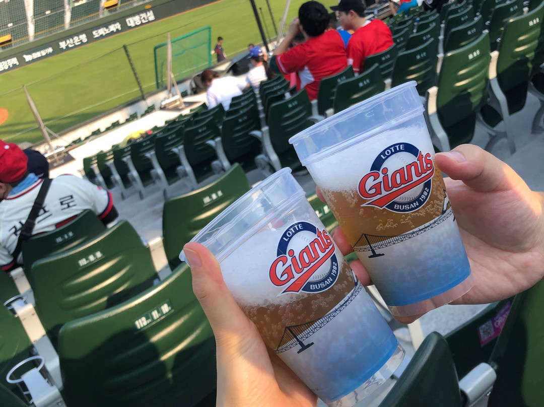 Sajik Baseball Stadium-釜山必去景点