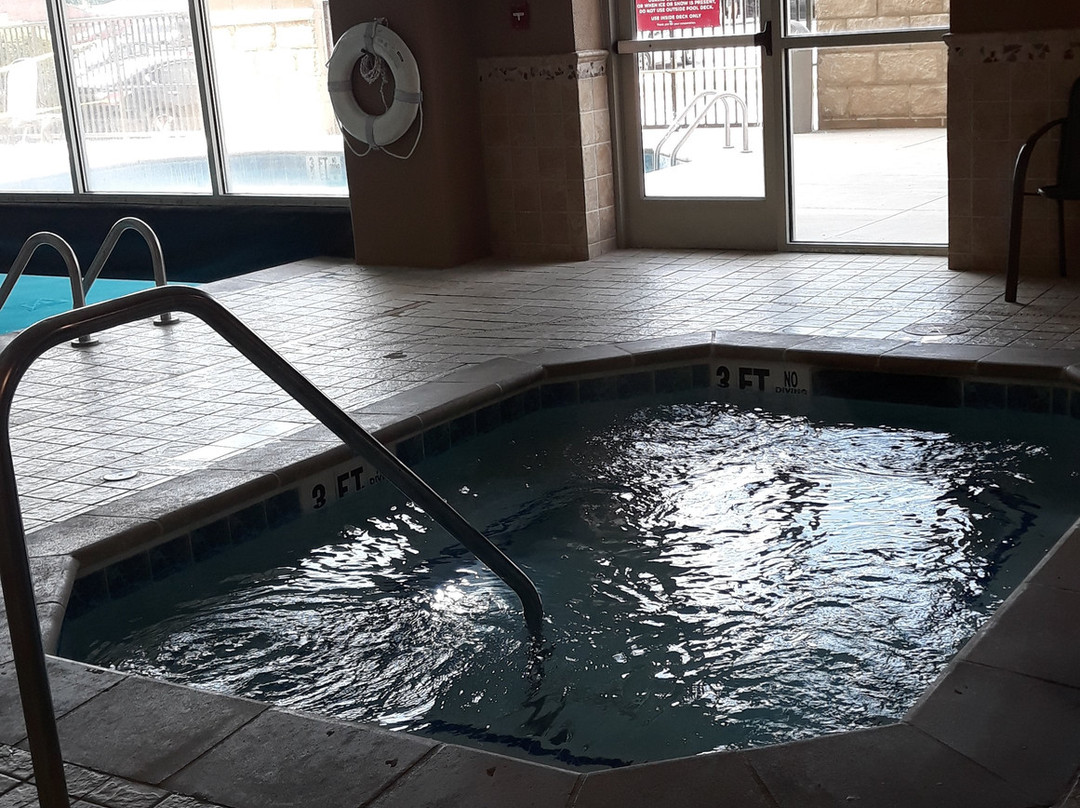 Drury Inn & Suites Meridian主图