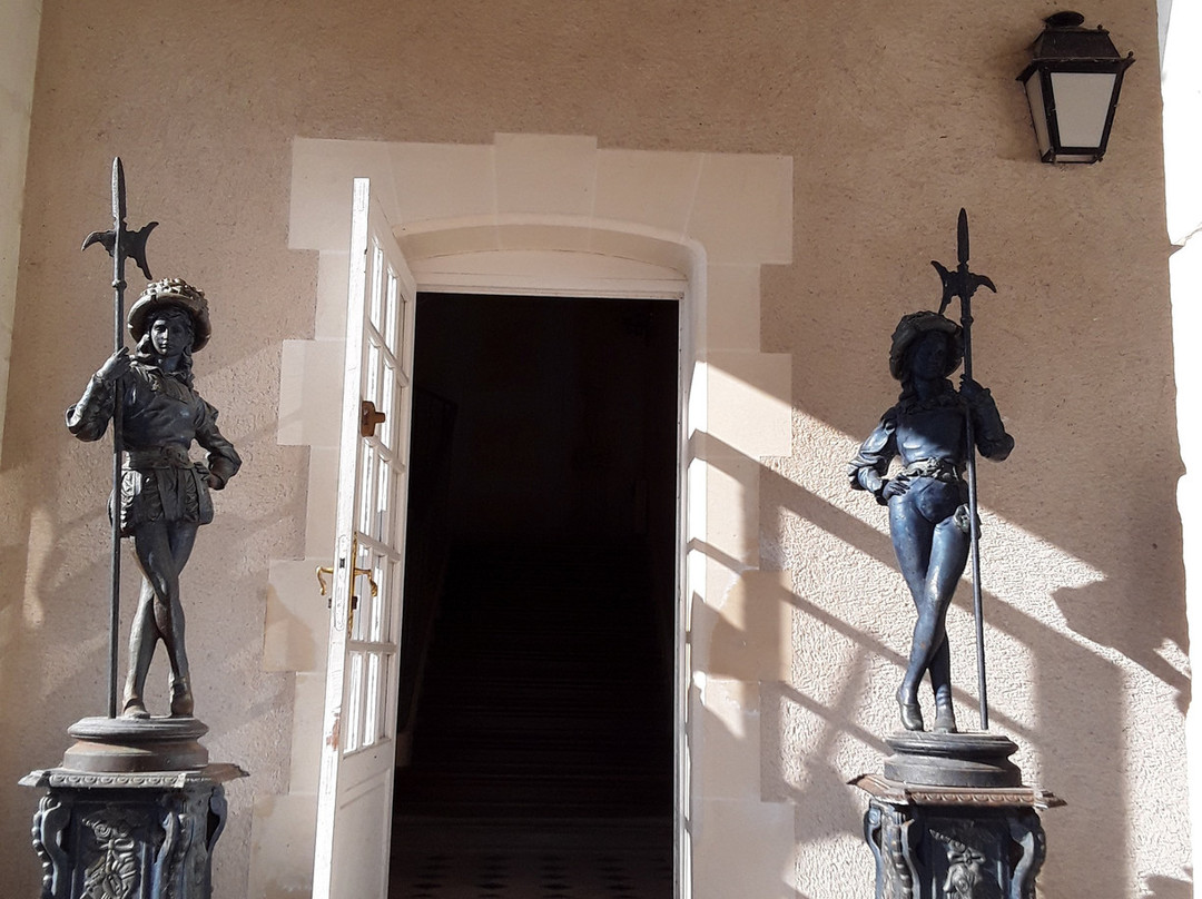 瑞泽城堡酒店主图