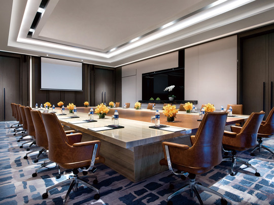 建工浦江皇冠假日酒店主图