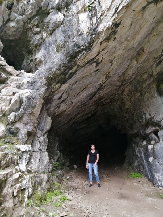 Valley of Grottos景点图片