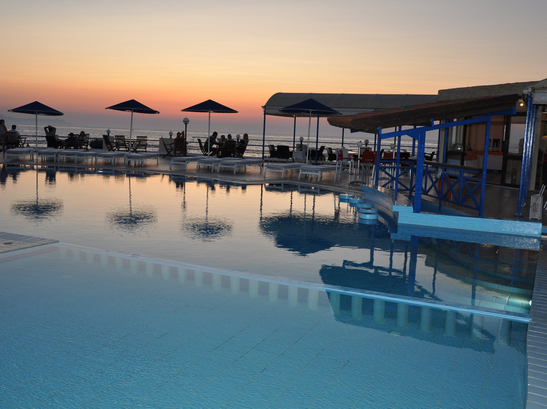 佐巴斯海滩村庄酒店主图