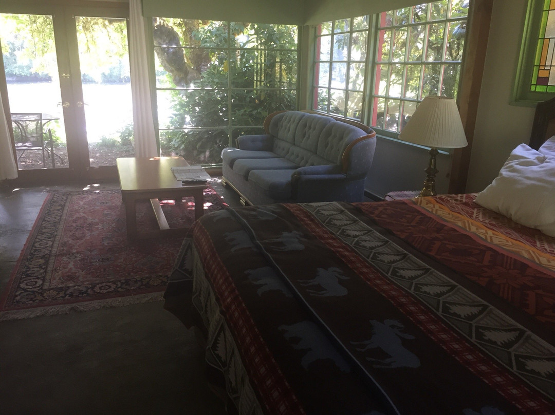 McKenzie River Inn主图