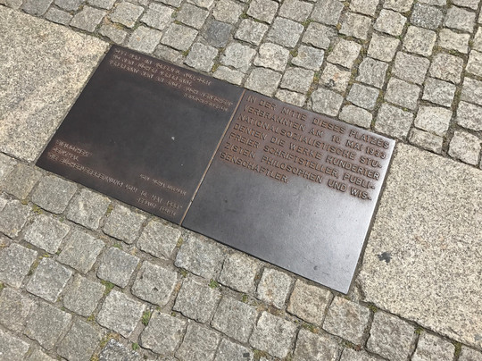 Book Burning Memorial at Bebelplatz-柏林必去景点