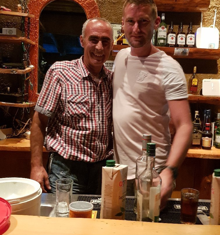 Splash Pool Bar主图