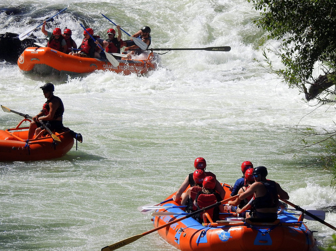Ti'lomikh Falls-Gold Hill必去景点