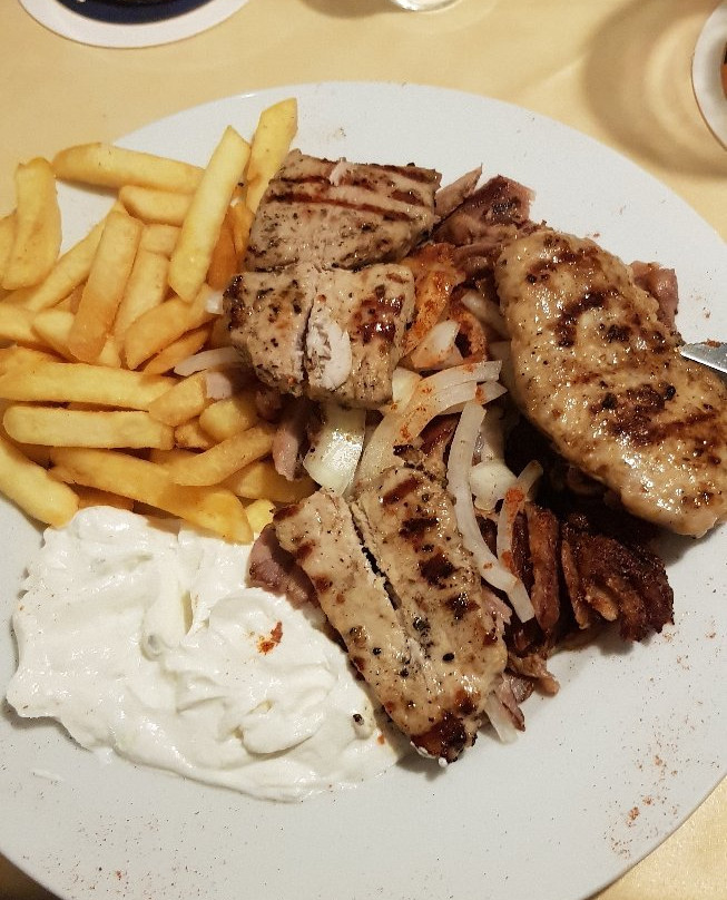 Hiddenhausen餐馆和美食-Restaurant-Pizzeria Akropolis