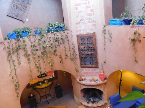 达尔穆纳酒店主图