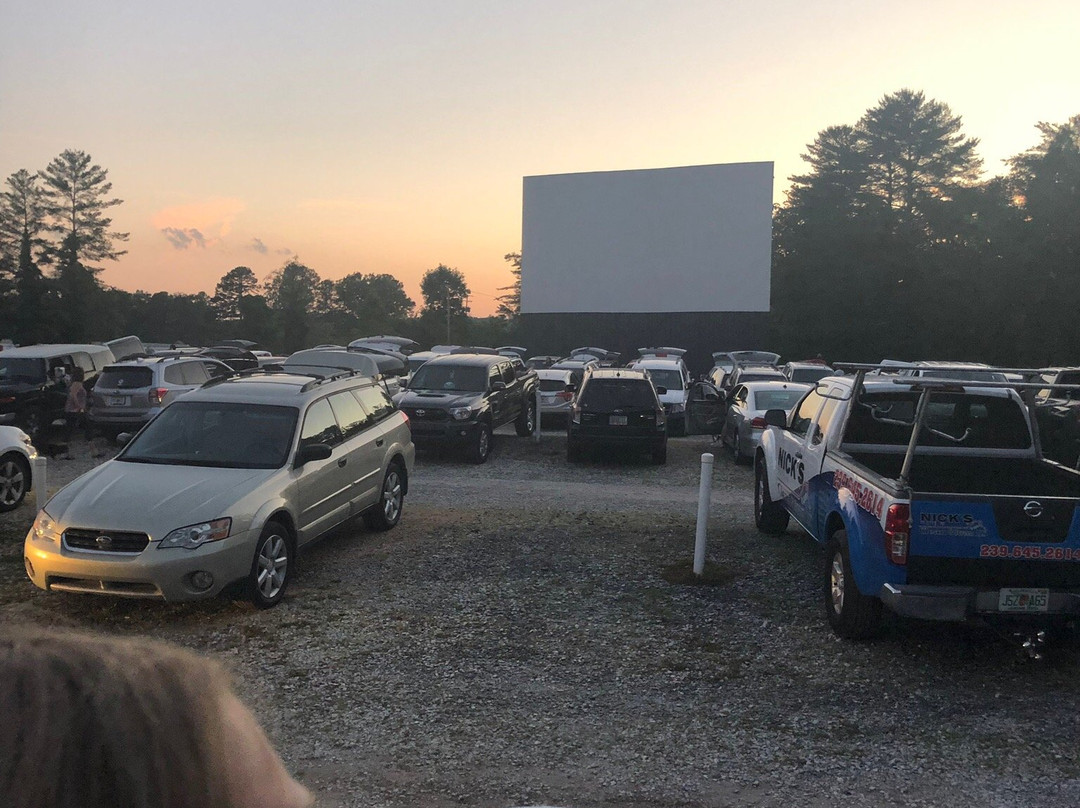 Swan Drive-in Theater & Diner景点图片