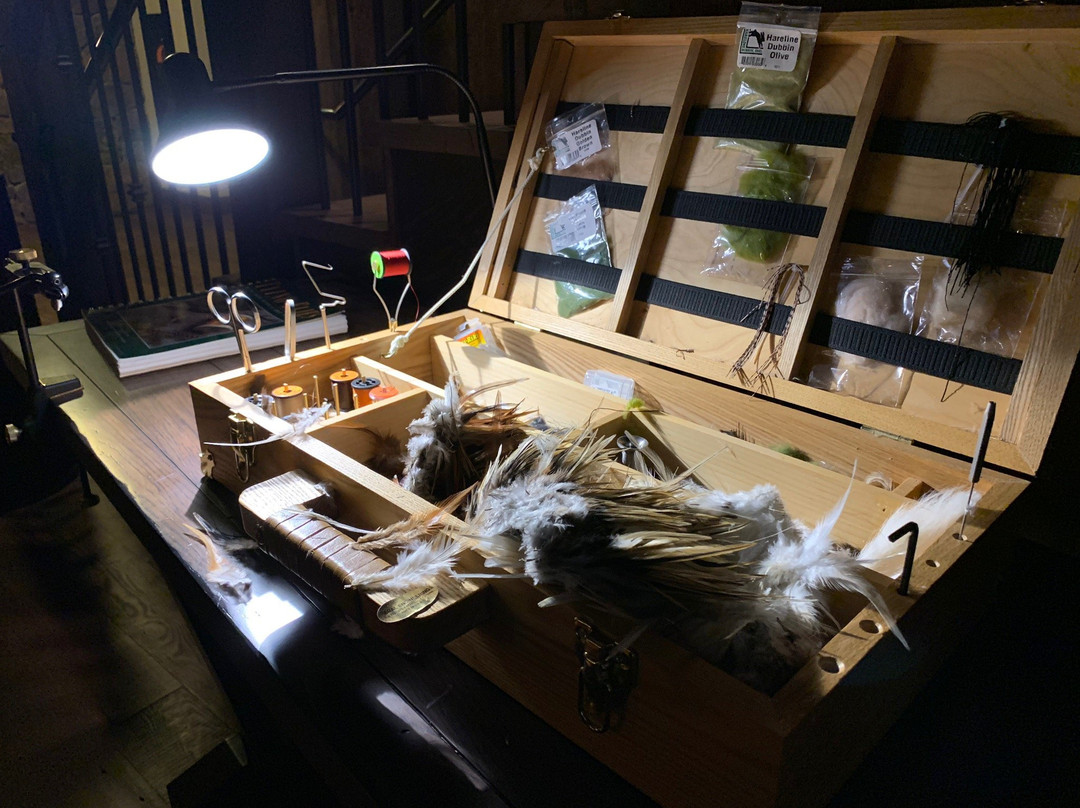 Angler's West Fly Fishing景点图片