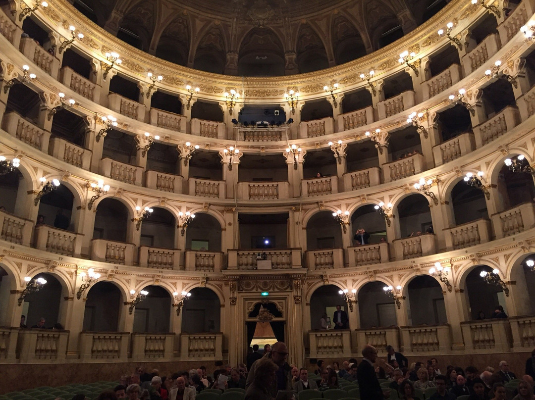 Teatro Comunale di Bologna景点图片