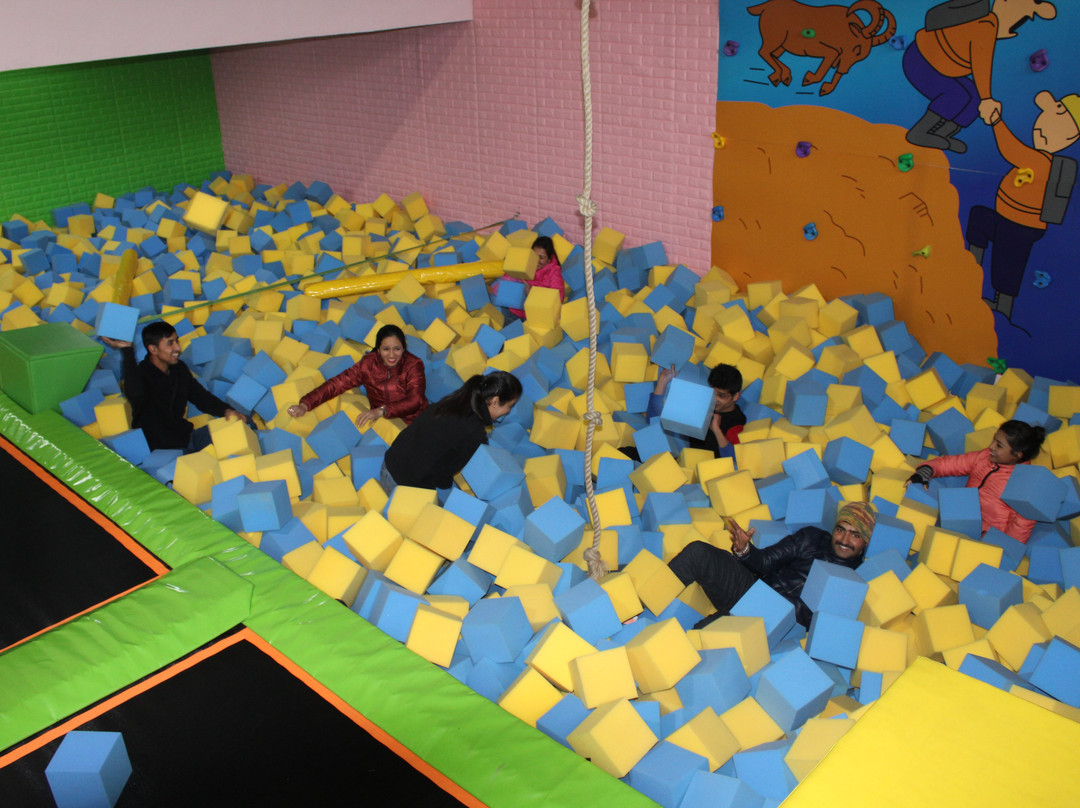 SkyJumper Trampoline Park - Shimla景点图片