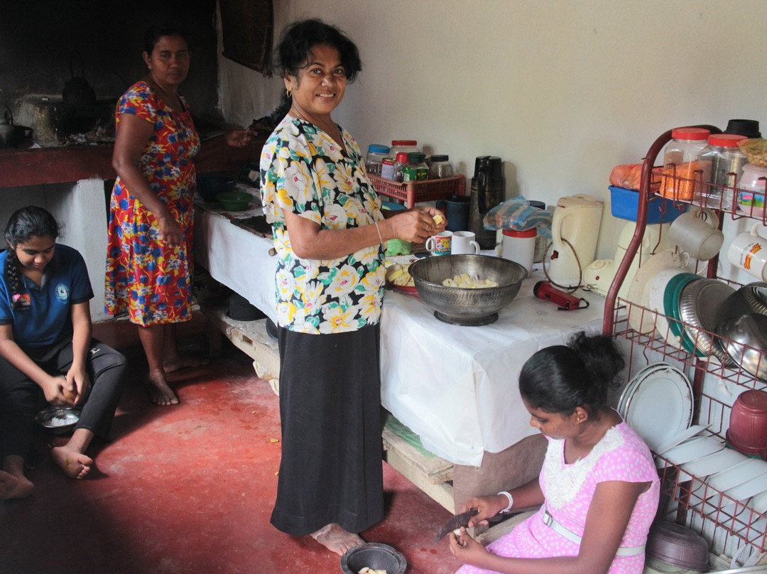 Duara Travels Neluwa-Neluwa必去景点