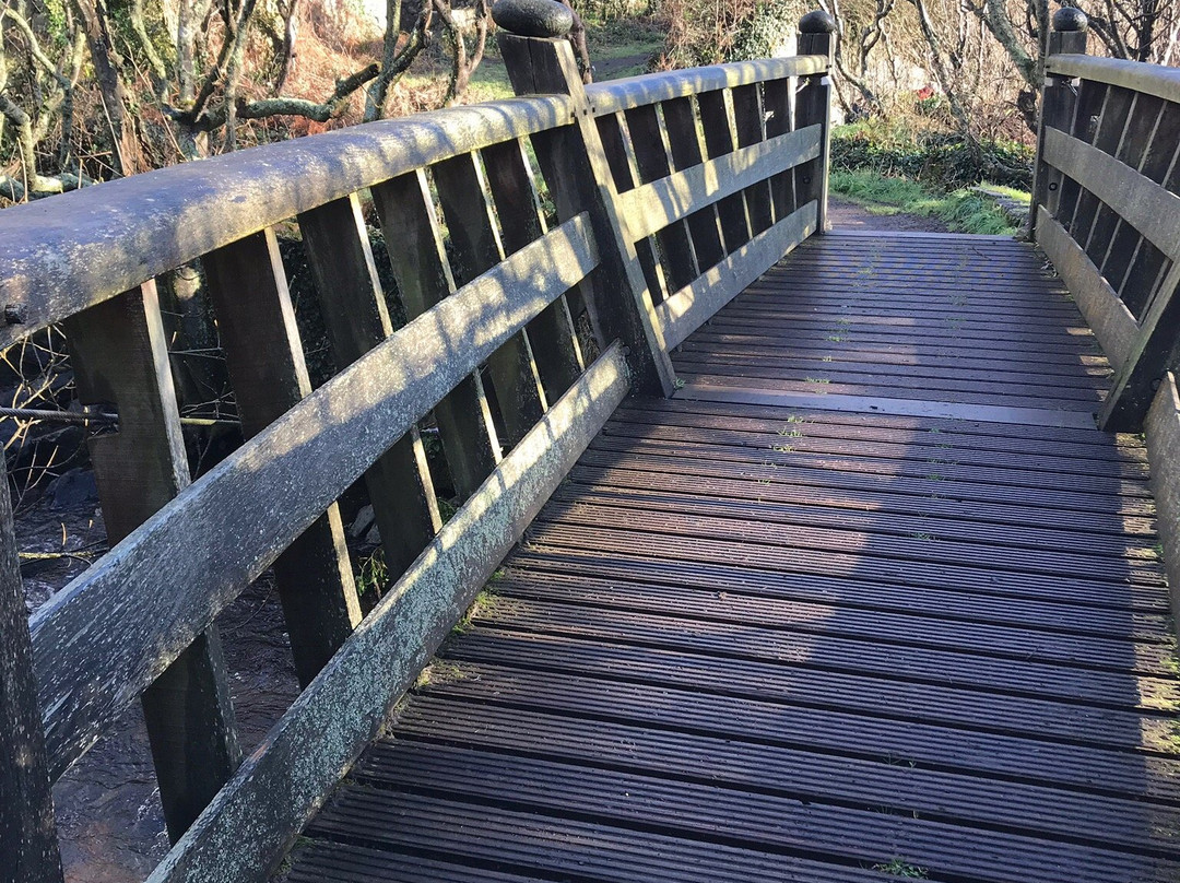 The Poltesco Valley and Carleon Cove-null必去景点