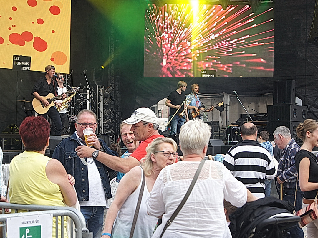 Das Rathaus-Zeitz必去景点