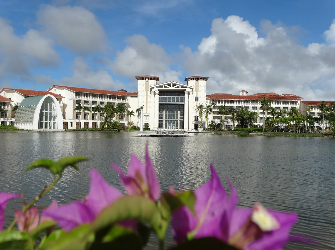 里欧皇宫乡村俱乐部-尤纳必去景点