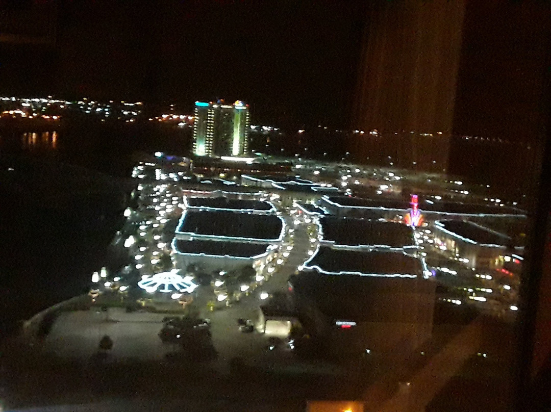 伯锡尔城马蹄铁酒店主图