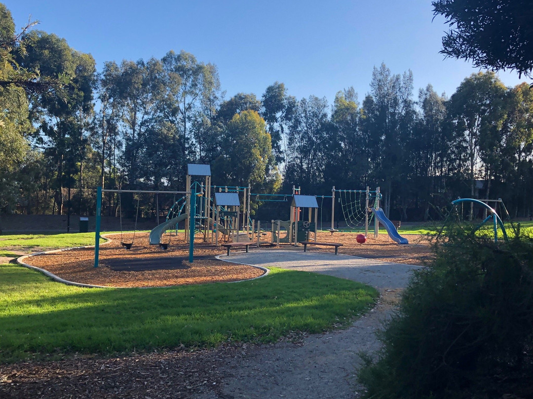 Outer Circle Linear Park Playground景点图片