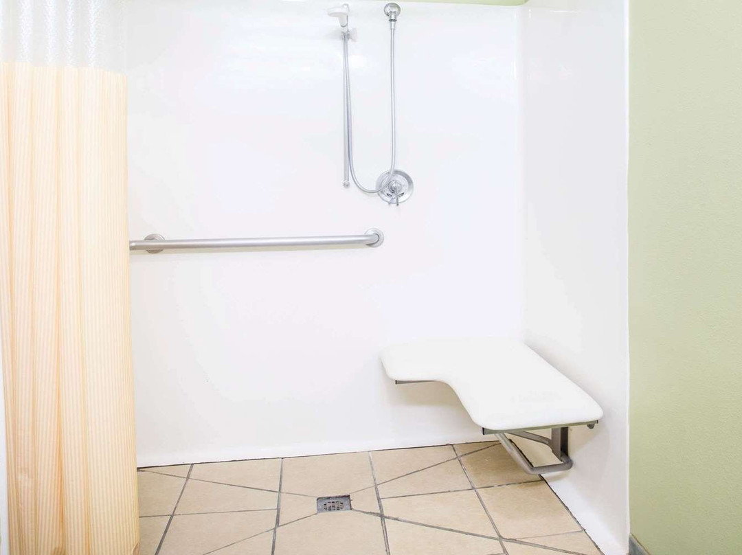 Days Inn & Suites by Wyndham Swainsboro主图