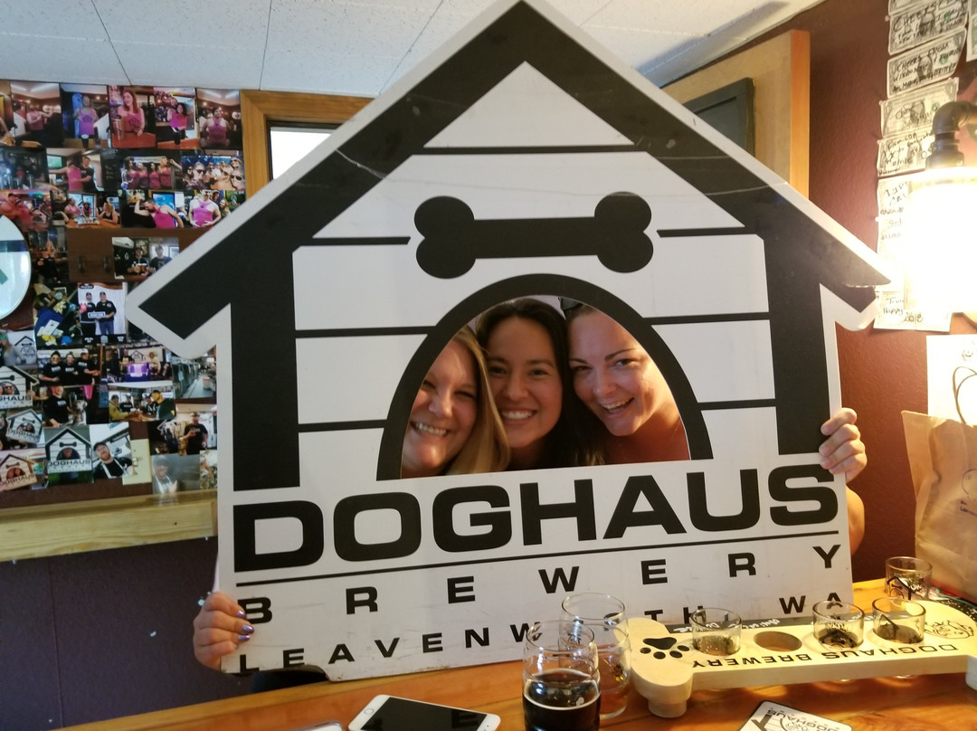 Doghaus Brewery景点图片