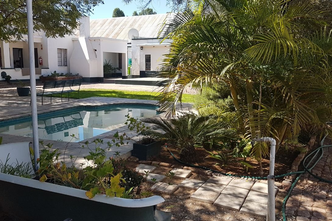 Royal Hotel Steytlerville主图