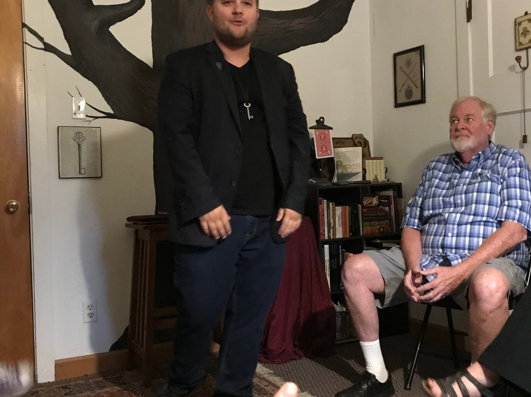 Joe Diamond - The 13th Hour-Crystal Lake必去景点