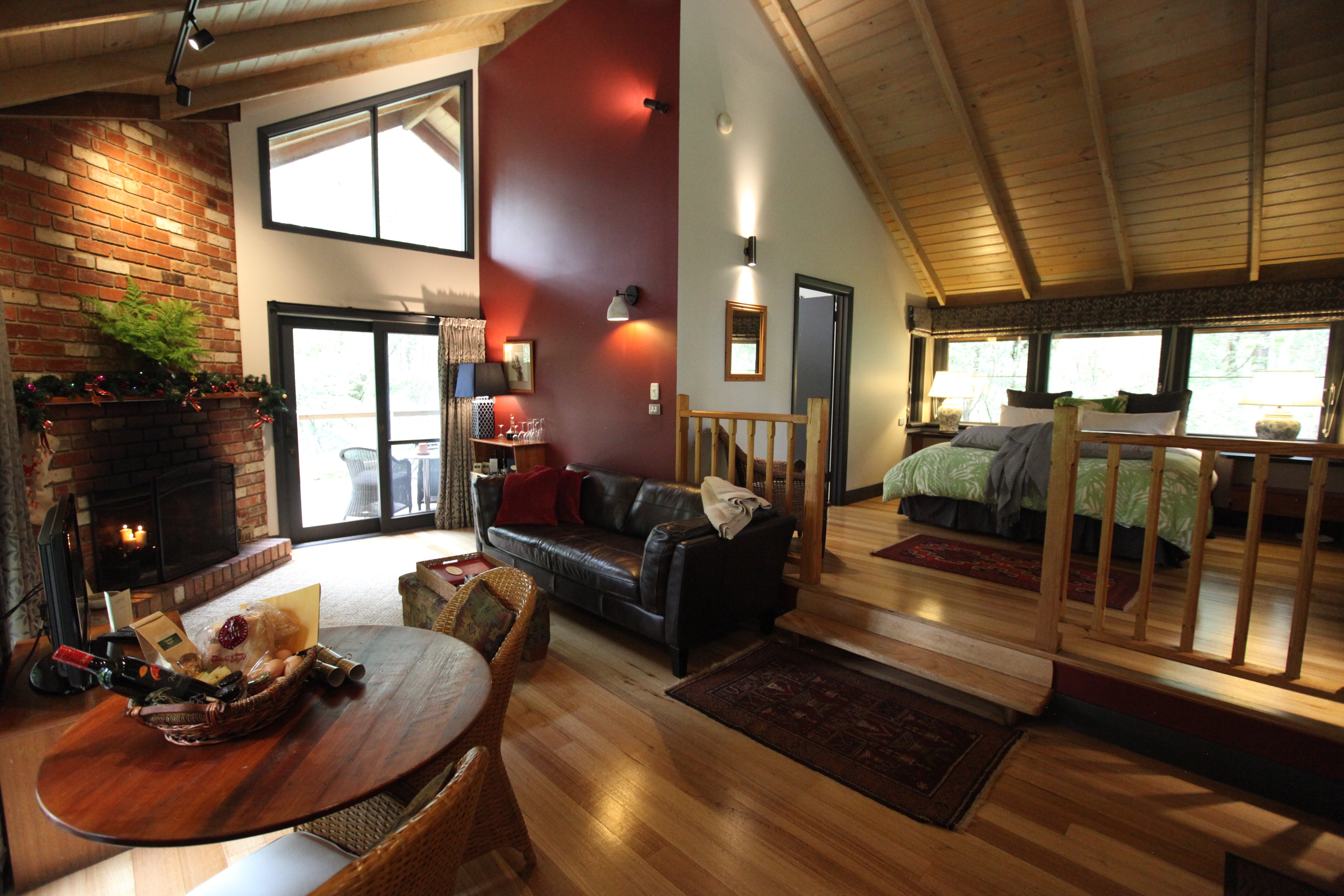 乌兰雨林休闲村-官方