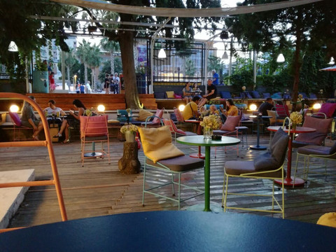 Oborri Cafe Bar主图