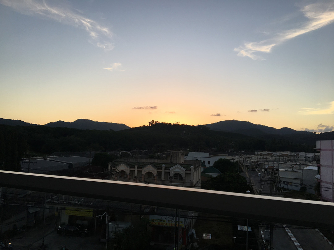 Lemonade Phuket主图