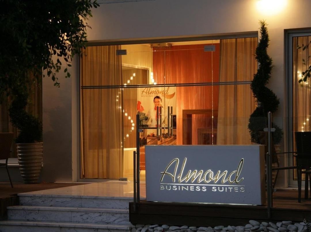 Almond Business Hotel主图