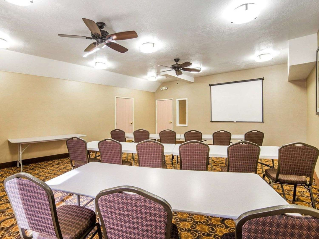 Comfort Inn Elko主图