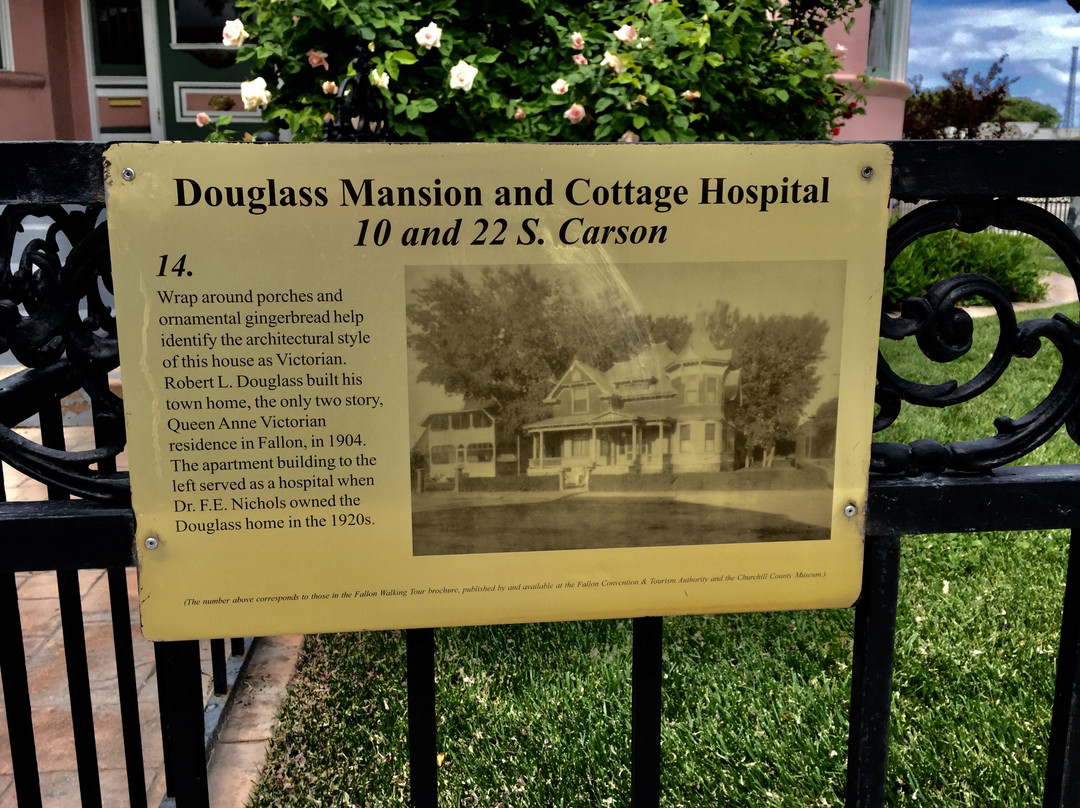 Robert L. Douglass House景点图片