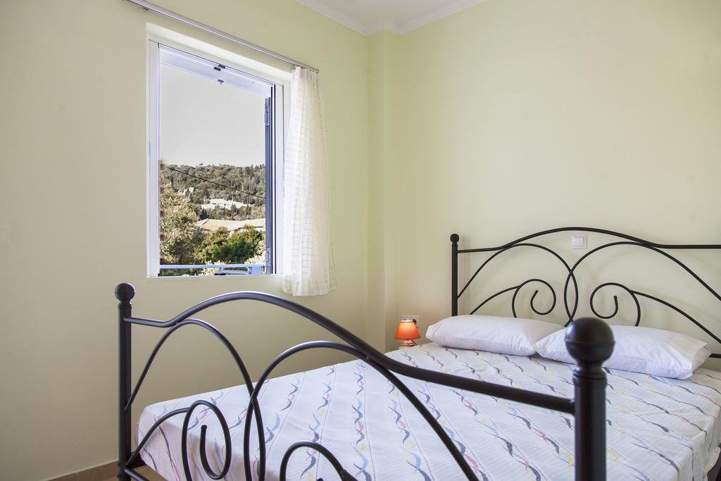 Apolpaina Luxury apartments主图