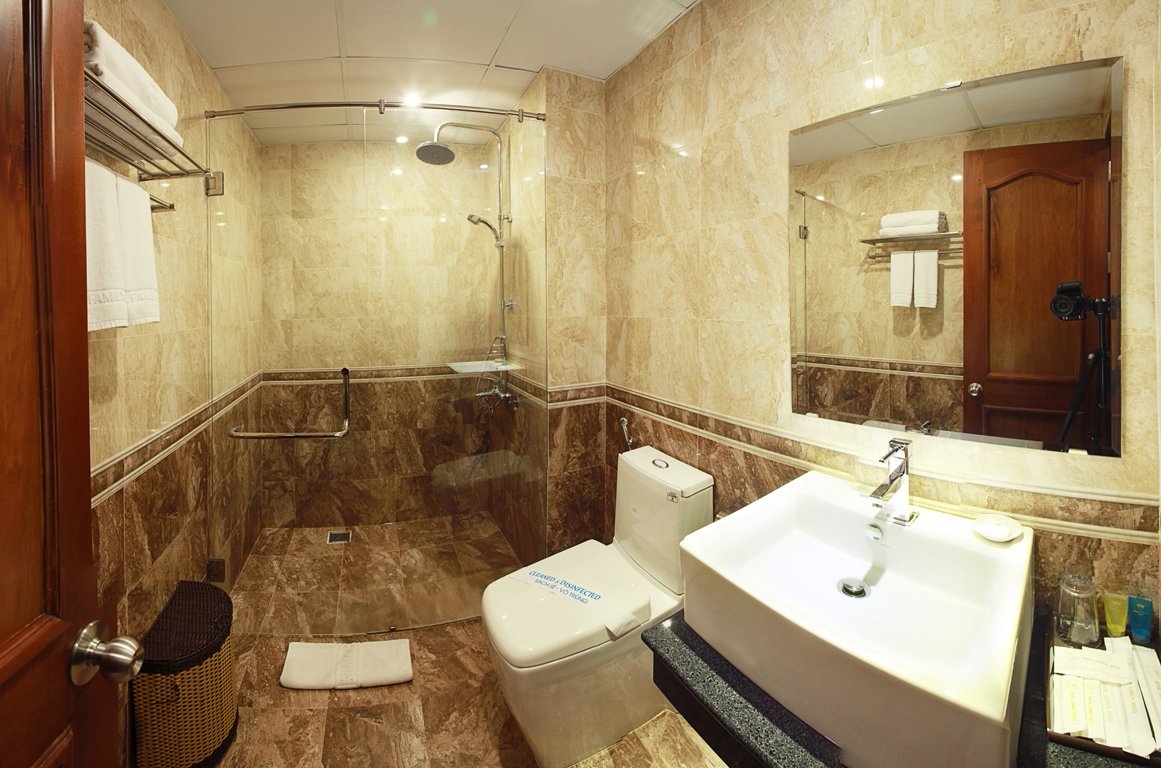 Royal Family Hotel-浴室