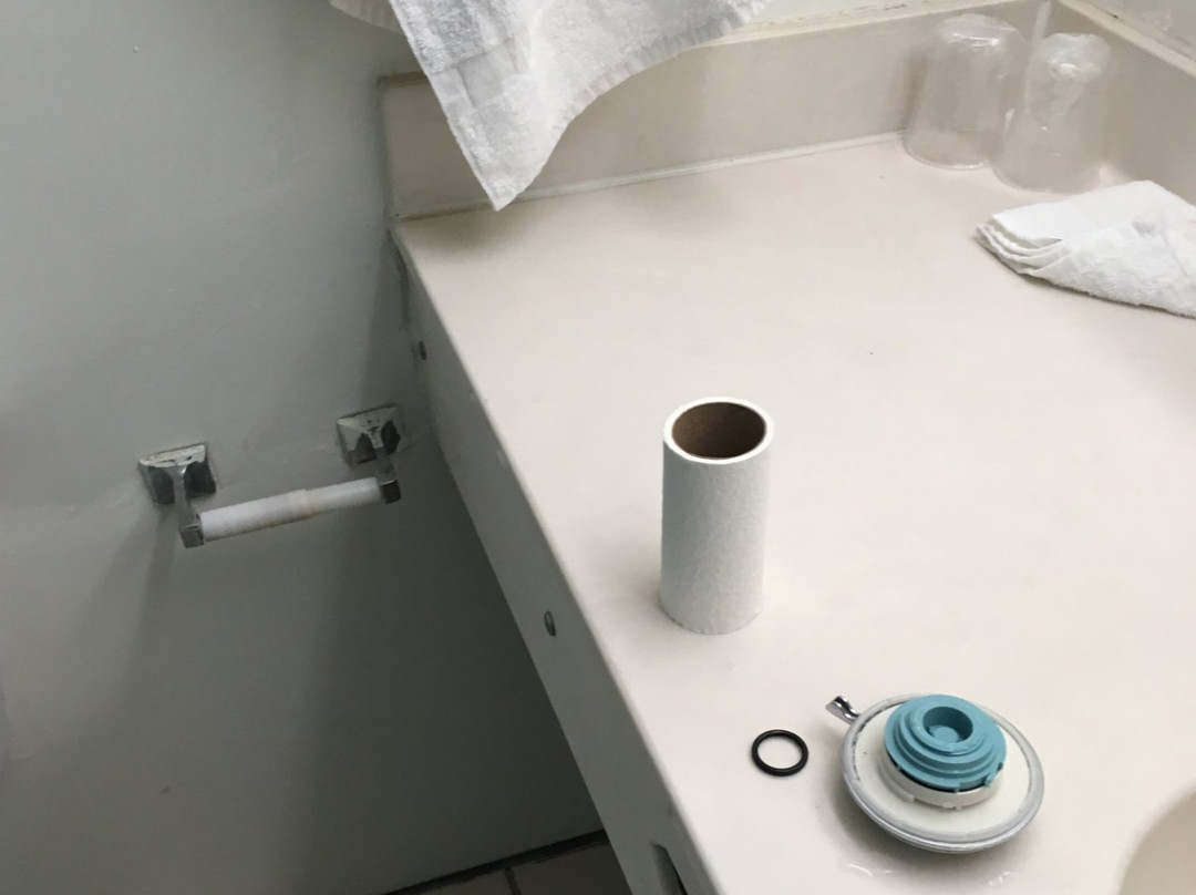 The Port Hotel and Marina主图