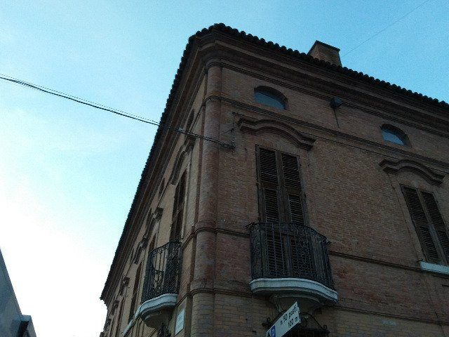 Palazzo Patrignani e Palazzo Tura-科马基奥必去景点