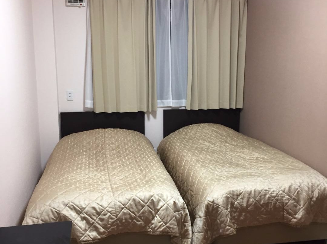 府中格兰多尔酒店主图