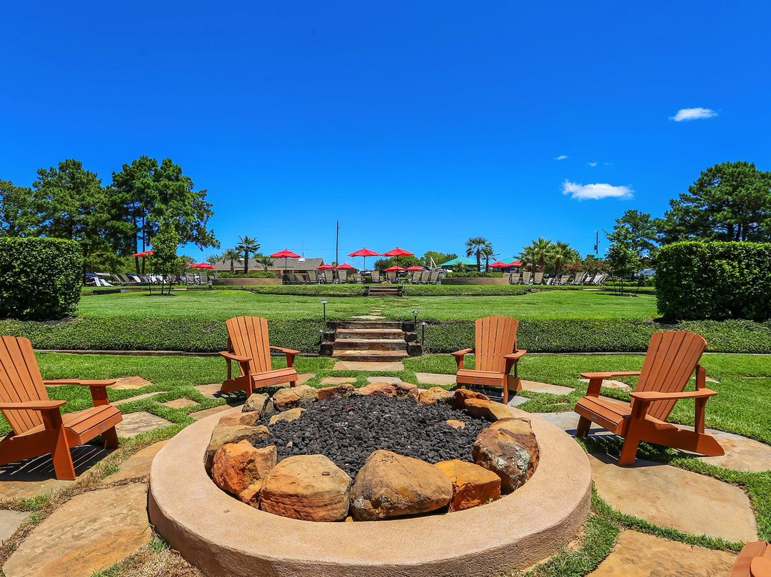 Lake Conroe Queen Studio Cabin 9
