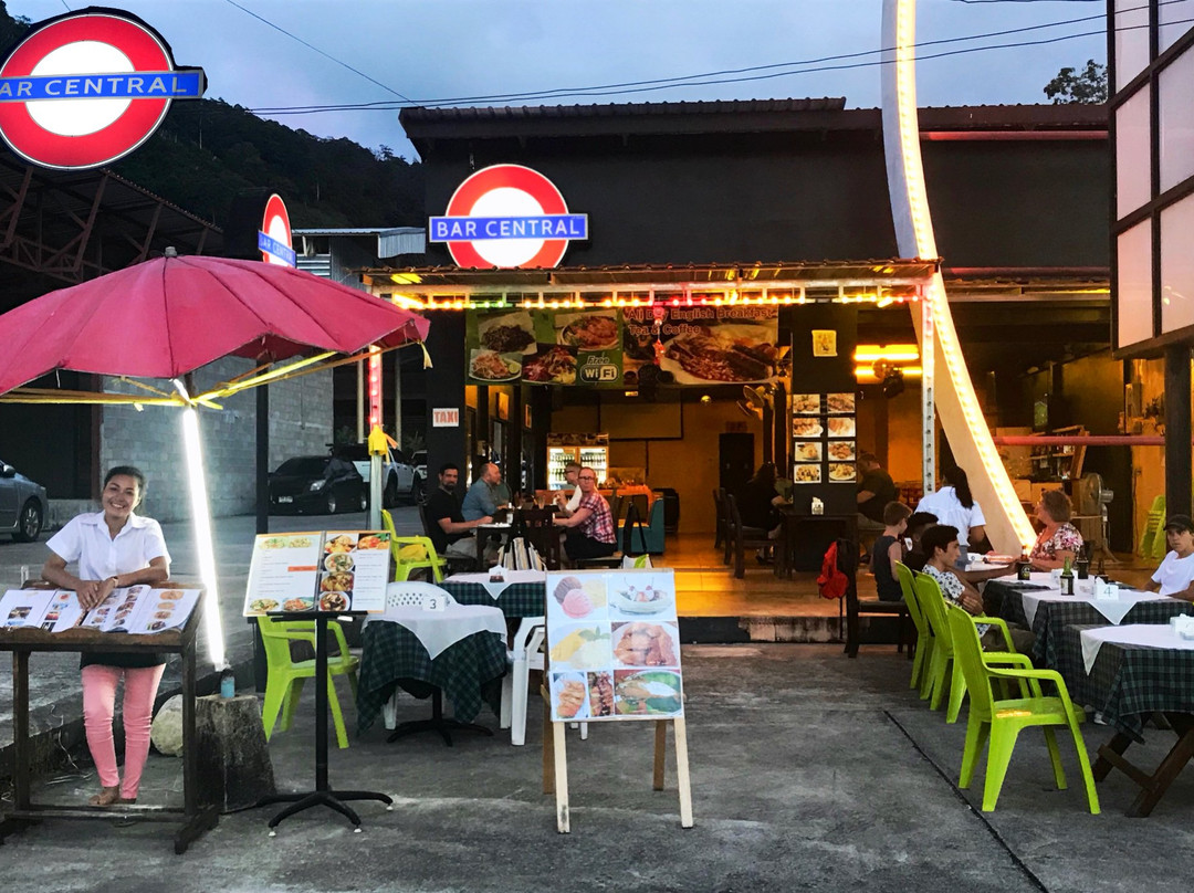 Bar Central Nam Oi Bar and Thai Food