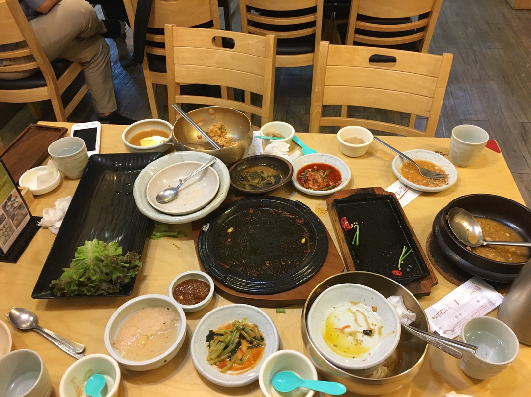 光明市餐馆和美食-Fermented Soy Beans Stew and Barley Rice