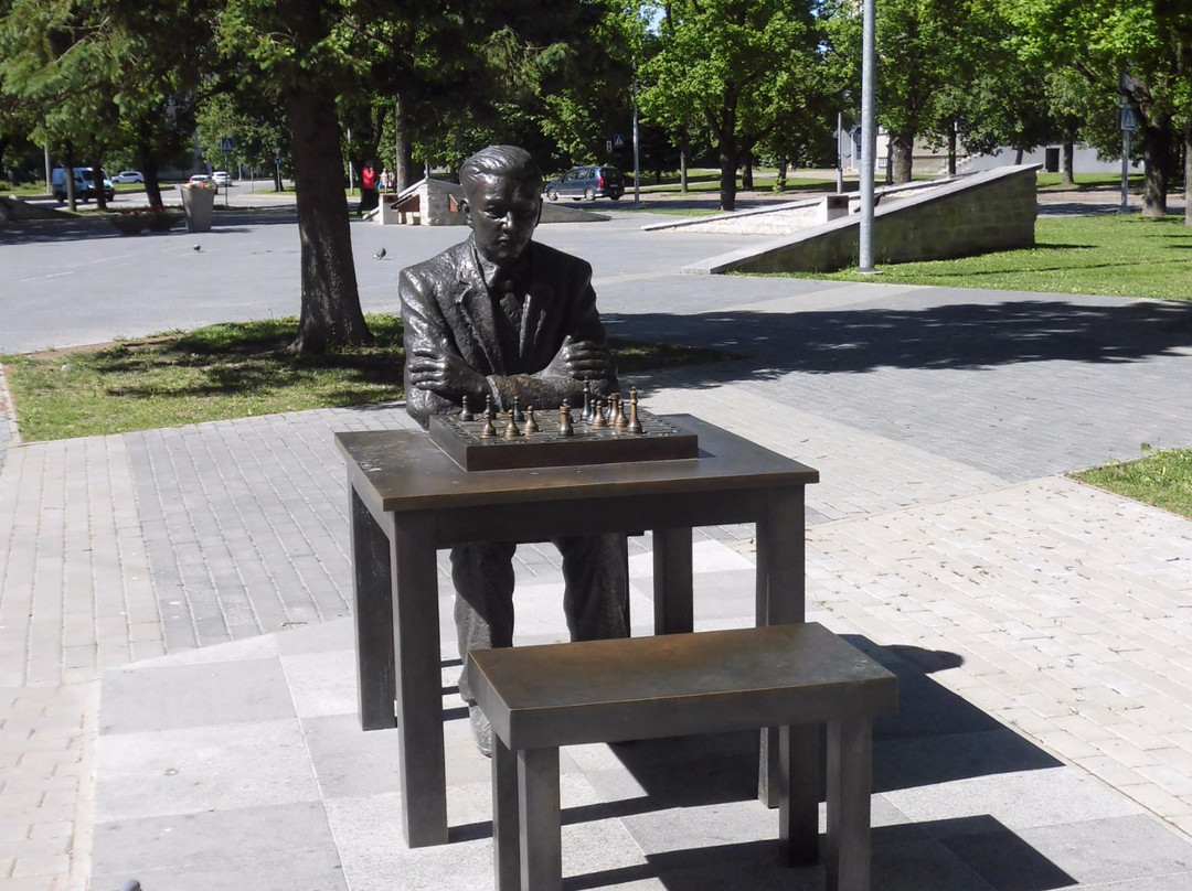 Monument to Paul Keres-纳尔瓦必去景点