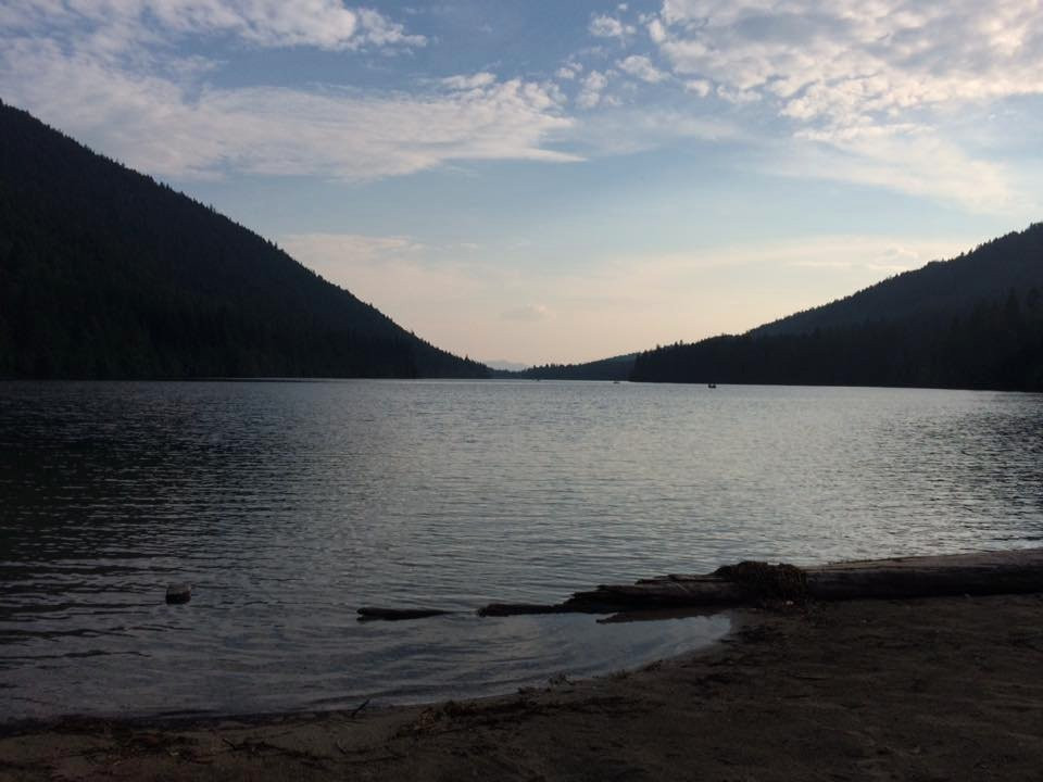 Jewel Lake Provincial Park景点图片