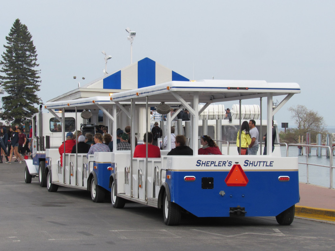 Mackinaw City Marina景点图片