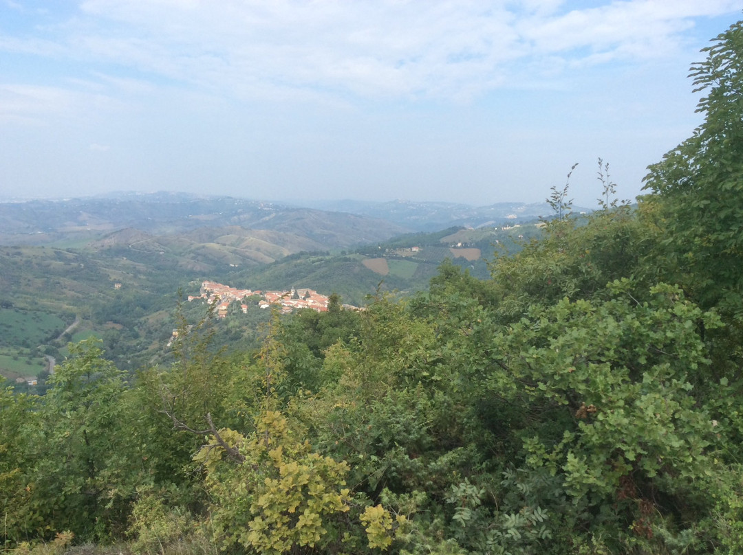 Castel Menardo Serramonacesca景点图片